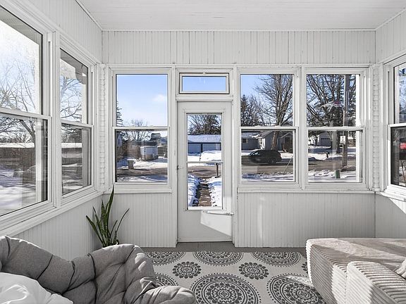 3rd image of 306 N Division St