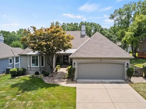 7925 W 118th Ter, Overland Park, KS 66210