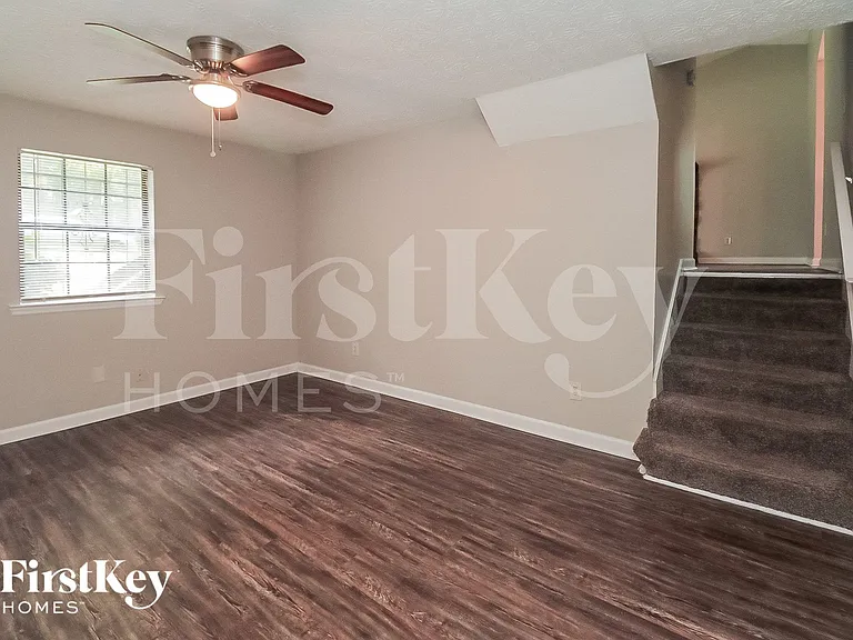 7210 Buck Creek Dr — Photo 5