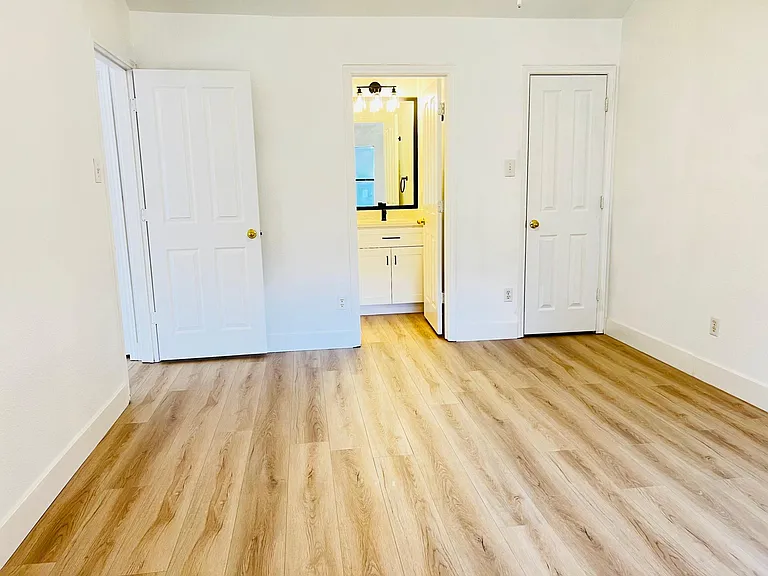 8021 Luling Ln — Photo 22