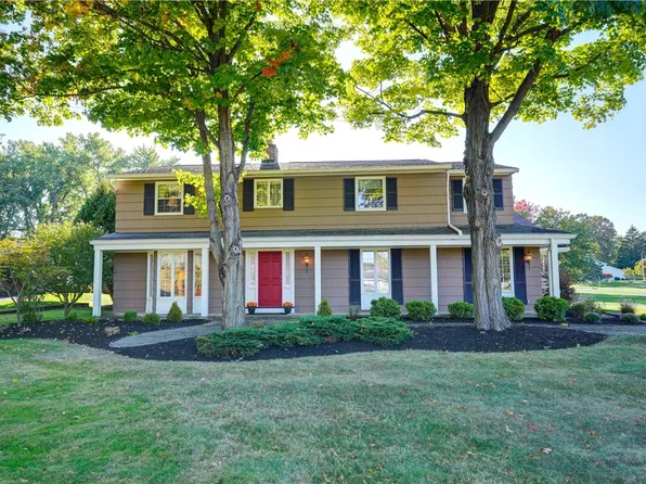 1 Esternay Ln, Pittsford, NY 14534
