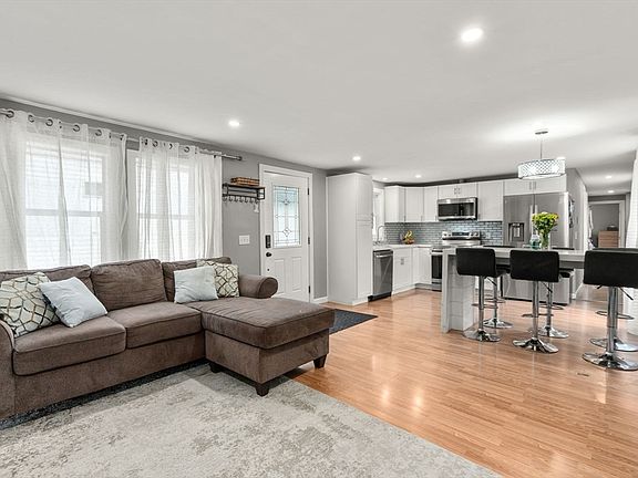 5th image of 1790 Massachusetts Ave #32