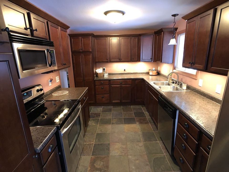 465 Bellvue Ave, Lander, WY 82520 Zillow