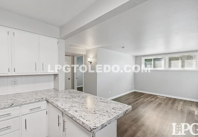 3145 Sherbrooke Rd — Photo 11