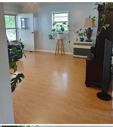 4th image of 95 Anthony St