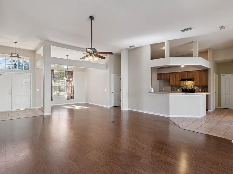 774 Lancer Cir — Photo 3
