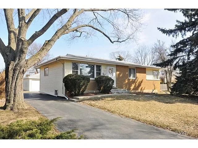 1123 N Wheeling Rd photo 1