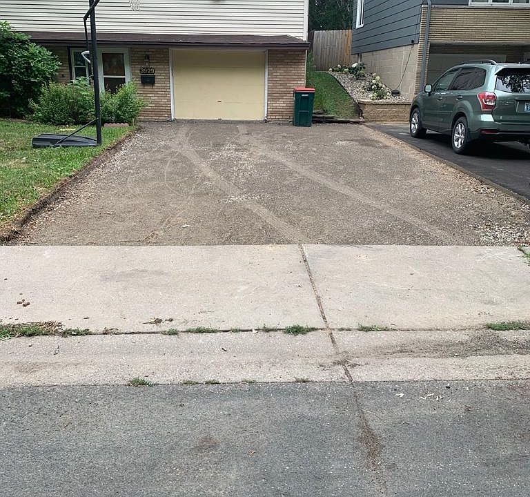 2nd image of 3929 Ulysses St NE