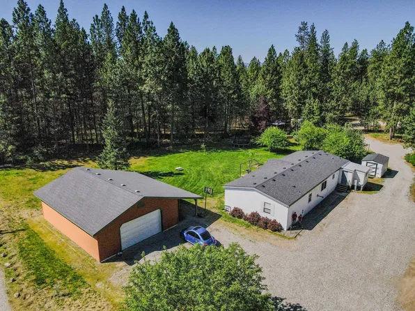7215 N Moose Ln, Newman Lake, WA 99025