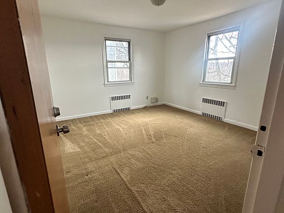 4th image of 75 Hancock Ave #2A