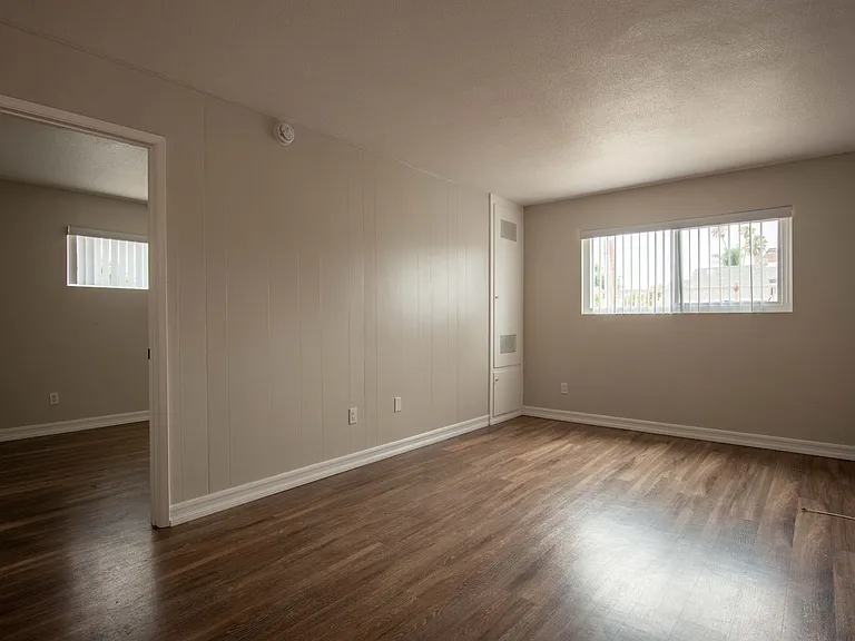 3815 Vermont St — Photo 2