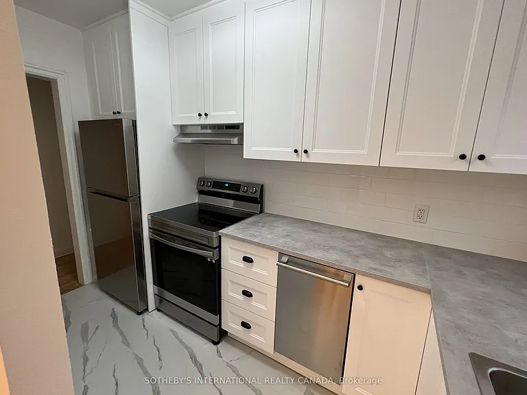 126 Braemar Ave #UPPER — Photo 13