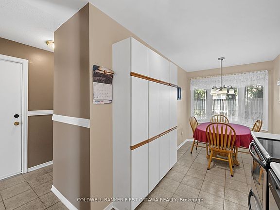 4th image of 3004 Victoria Heights Cres