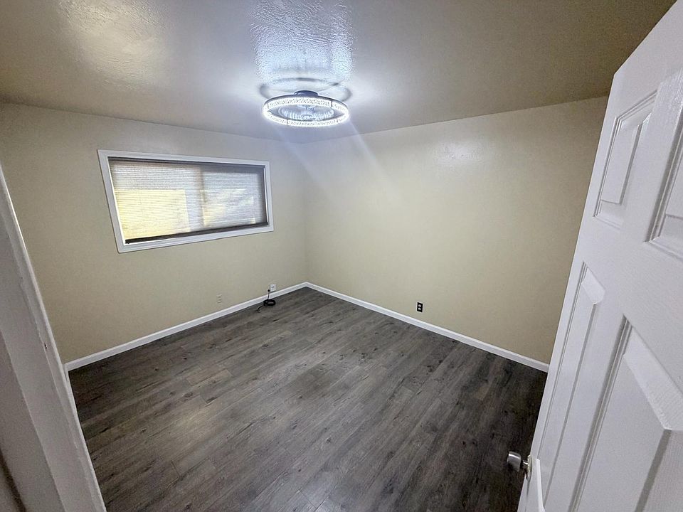 2nd image of 1727 Tully Rd #1725