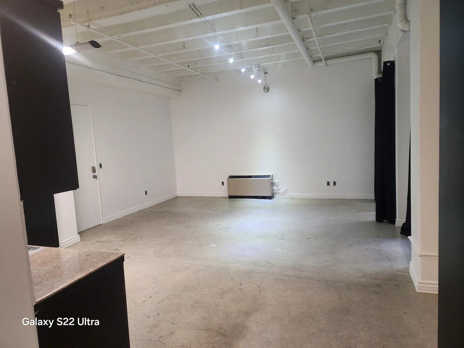 Studio, 600 sqft, $1,600 — Photo 4