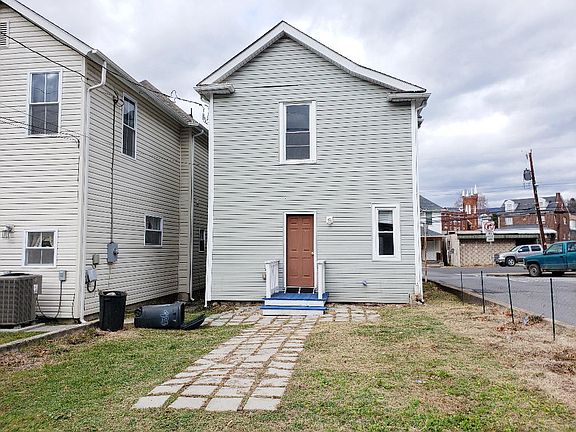 3rd image of 425 Keswick St