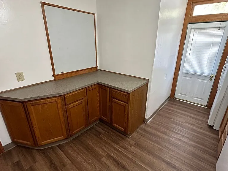5300 Harrison St — Photo 14