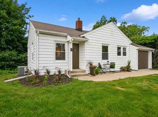 6 Kirkwood Cir, Iowa City, IA 52240