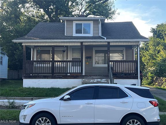 3rd image of 502 Lucy St