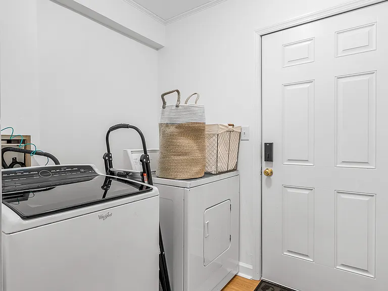 5057 Walker St — Photo 29