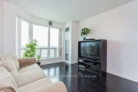 1 Lee Centre Dr #Penthouse 206 — Photo 8