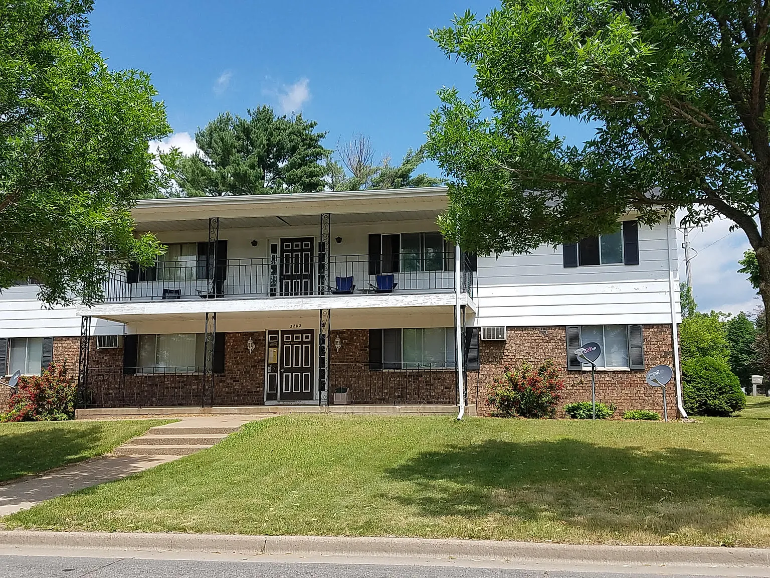 3202 Terrace Court - 2 — Photo 1