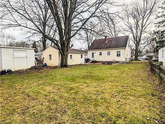 3rd image of 320 Wolfly Ave