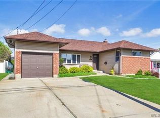 631 Evelyn Ave, East Meadow, NY 11554