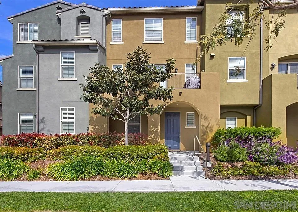 1831 Crimson Ct #8