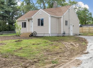 305 W Main St, Medaryville, IN