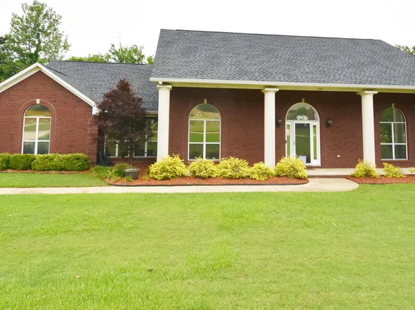 425 Valley Vista Dr, Tupelo, MS 38801