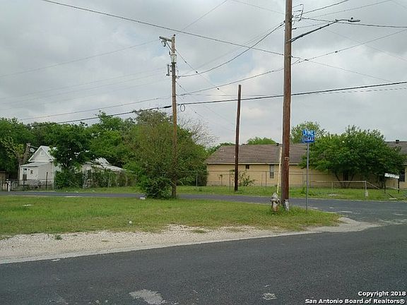 5th image of 447 Vine St