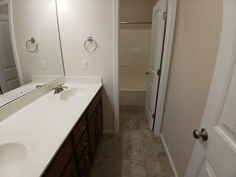 117 Station Dr — Photo 33