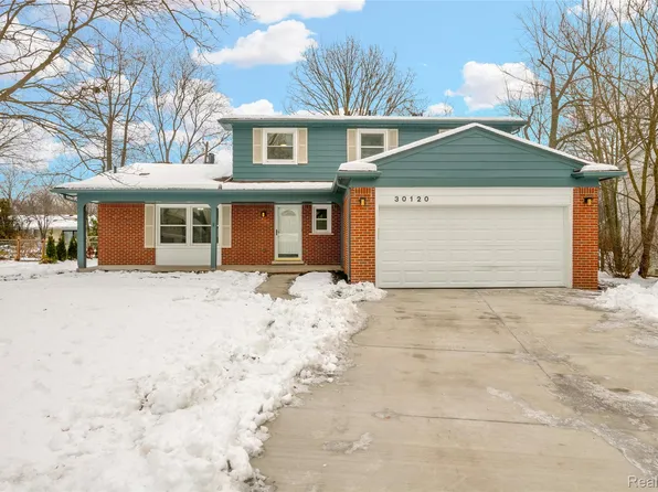 30120 Spring River Dr, Southfield, MI 48076
