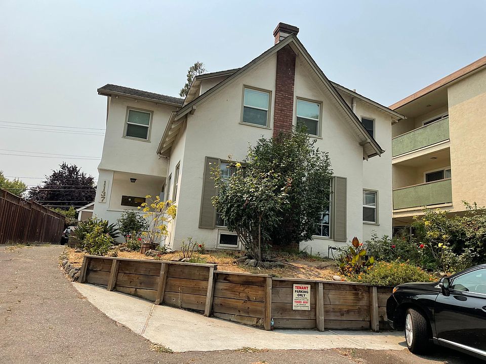 1st image of 1137 El Camino Real APT 4