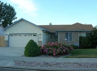2223 W Arthur Loop, Kennewick, WA 99338