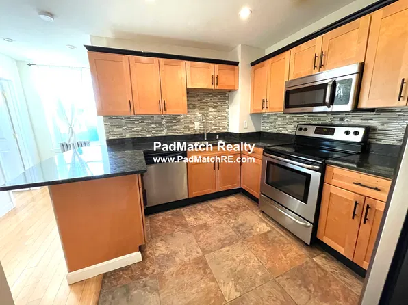212 Maverick St, Boston, MA