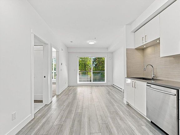 3rd image of 9689 140th St #106