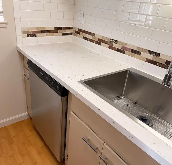 1405 Oak Grove Ave #103 — Photo 5