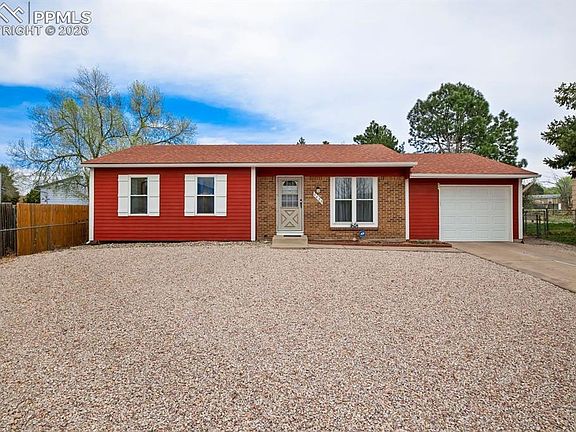 2nd image of 2835 Blake Dr
