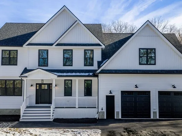 2 Arthur St, Westport, MA 02790