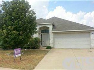 520 Pineview Ln, Fort Worth, TX 76140