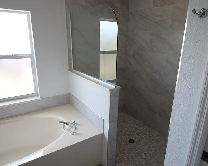 450 Sorrento Ct — Photo 21