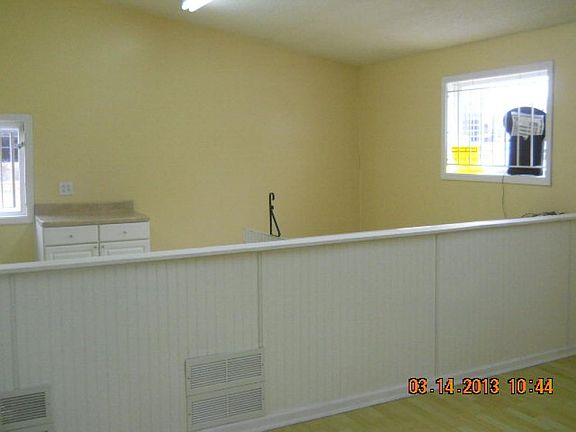3rd image of 11 W Main St