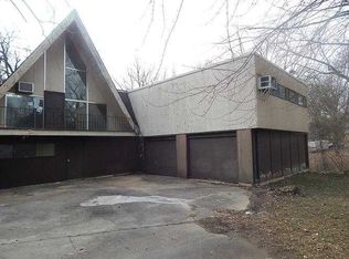 2804 S Whitney Rd, Independence, MO 64057