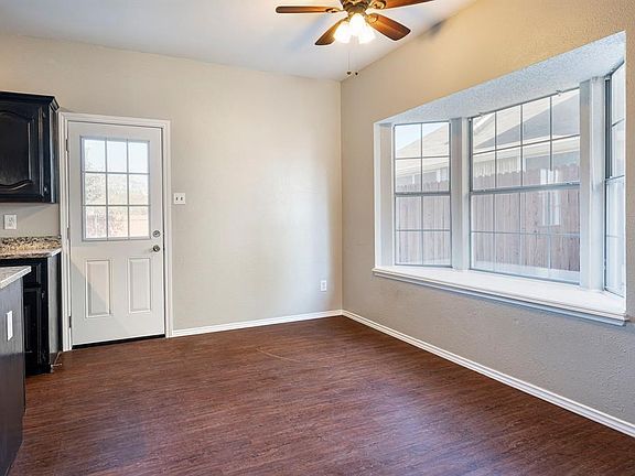 2nd image of 2805 Lois Ln