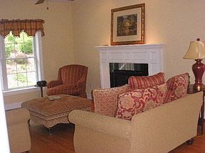 3rd image of 7 Riverbend Dr