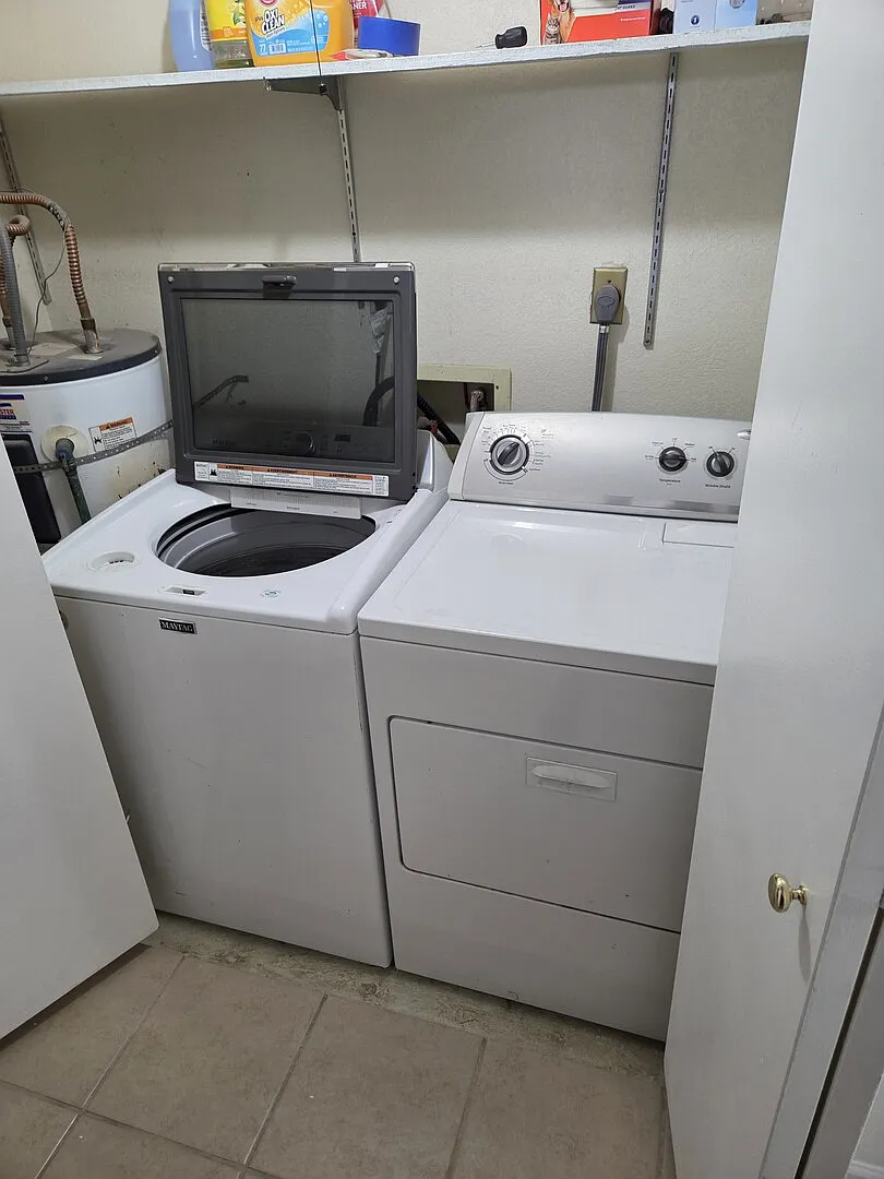 Fully Furnished 3 Bed Home with Big Fenced — Photo 4