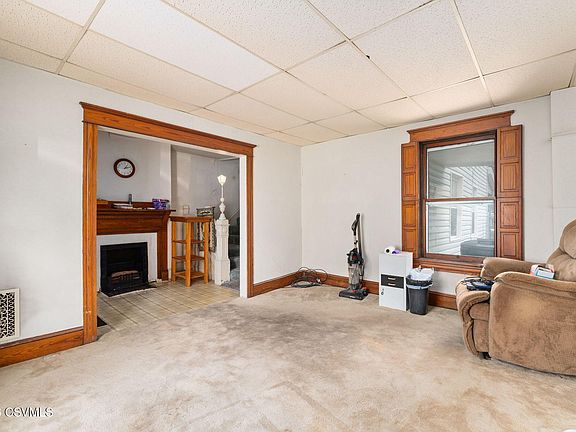 4th image of 352 Pine St
