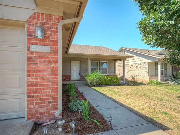 3rd image of 9728 SW 27th St
